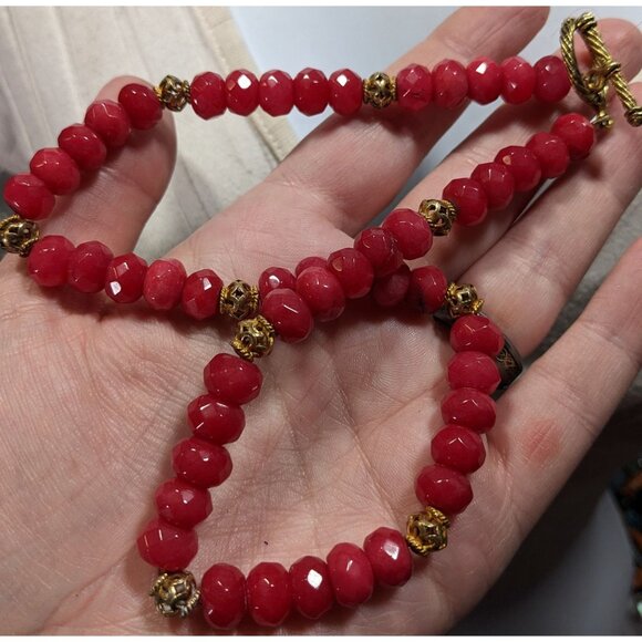 Vintage Handmade Faceted Thulite Beaded Necklace With Gold Tone Filigree Accents - Picture 6 of 6